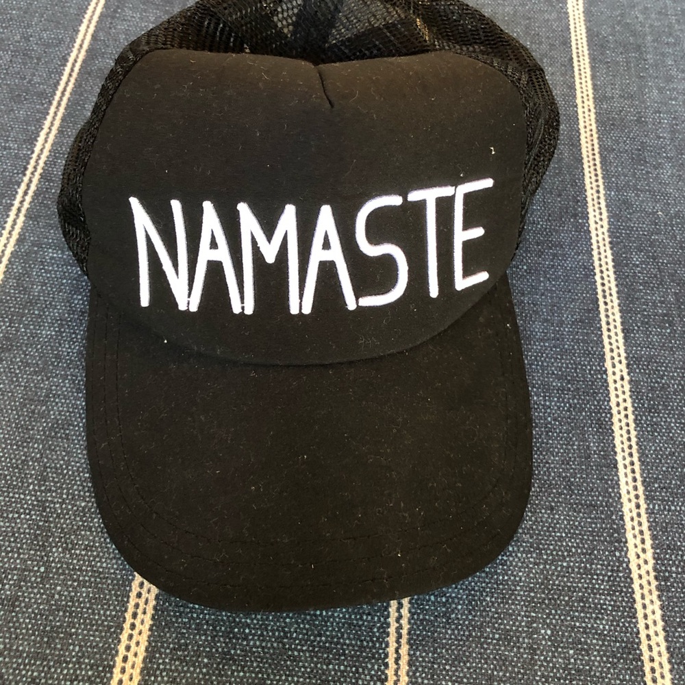 Apana NAMASTE Ball Cap Hat Black Mesh Back CLEAN!‎